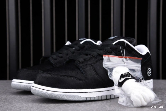 Dunk SB Nike Low Medicom Toy CZ5127-001 (2020) 0918